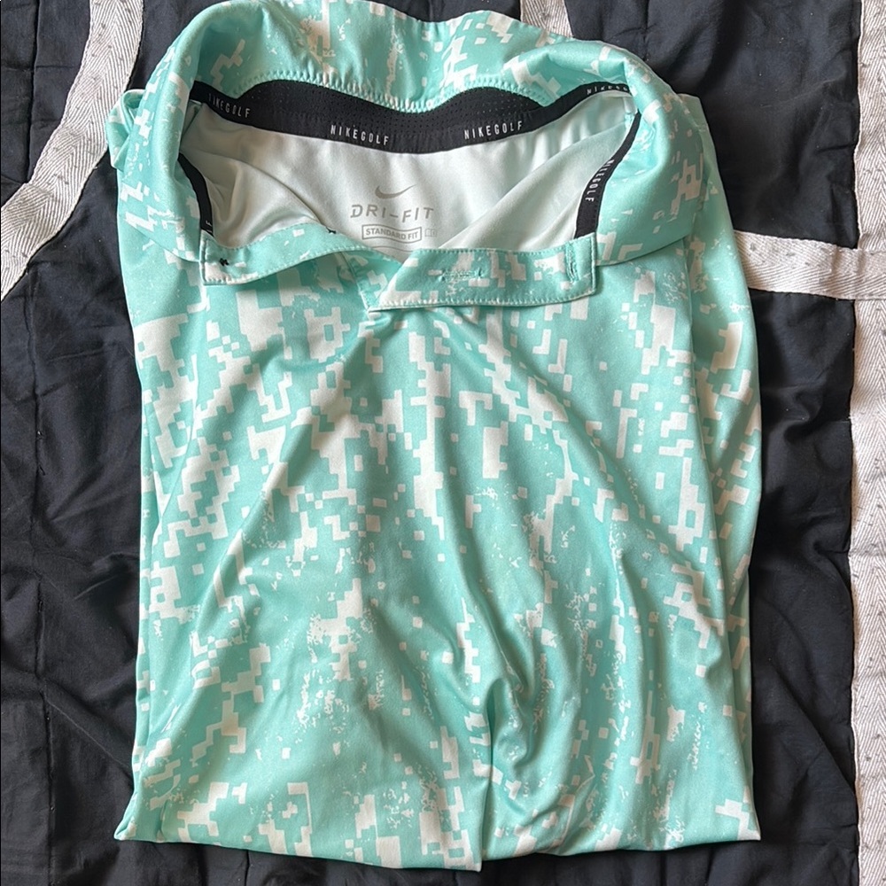 Nike Dri-Fit Standard Fit Shirt